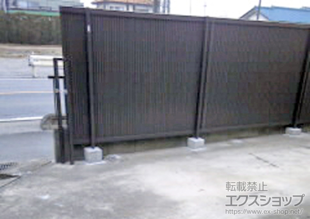 埼玉県深谷市ののフェンス・柵 ハイスクリーンフェンスC型 フリーポールタイプ 施工例