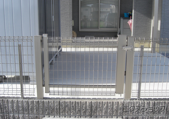 岐阜県岐阜市のの門扉 ユメッシュR型門扉 片開き アルミ角型門柱 施工例