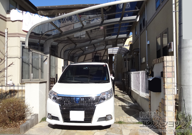 埼玉県白岡市のLIXIL リクシル（トステム）のカーポート テールポートシグマIII 1500 積雪〜50cm対応＋着脱式サポート ロング柱23用 1本入り×3セット 施工例