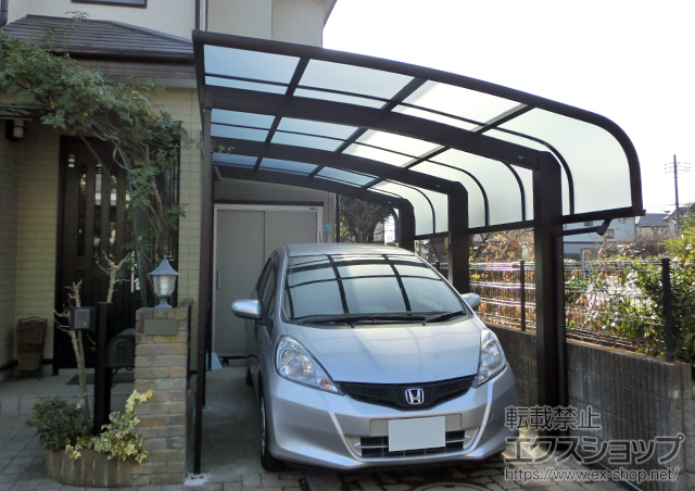 東京都東久留米市ののカーポート レイナキャップポートグラン50　積雪〜50cm対応＋着脱式サポート（3本入り） 施工例