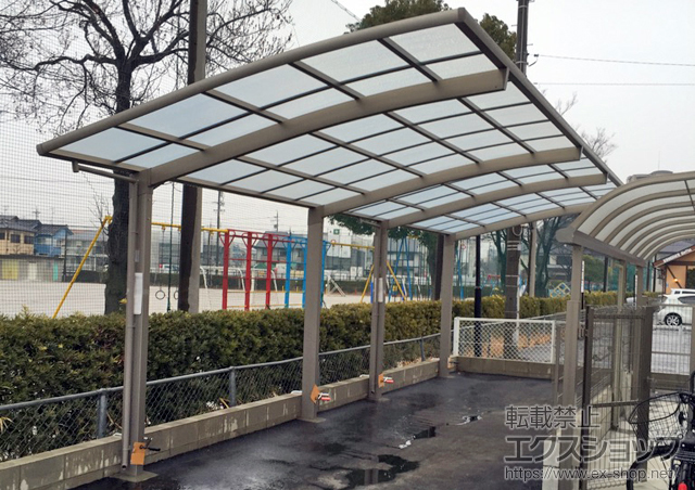 愛知県知立市のLIXIL リクシル（トステム）のカーポート カーブポートシグマIII 縦連棟 積雪〜20cm対応 施工例
