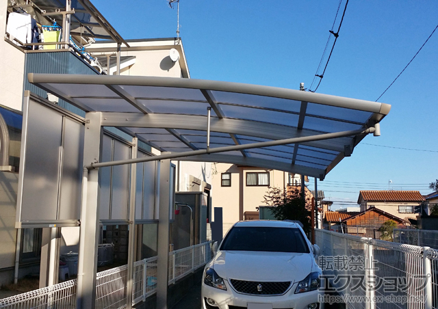 埼玉県越谷市ののカーポート レイナポートREグラン 前下がり 積雪〜20cm対応 施工例