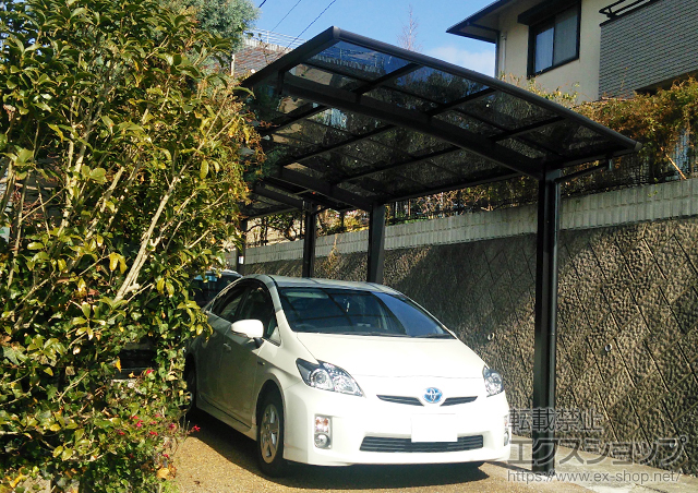 長崎県佐世保市ののカーポート プレシオスポート 積雪〜20cm対応＋着脱式補助柱 2本入り×1セット 施工例
