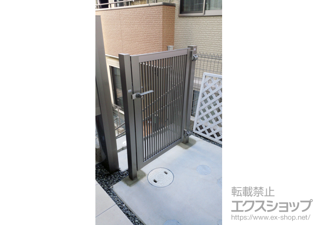 大阪府箕面市のの門扉 プレスタ門扉 2型 細たて桟 片開き 柱使用 施工例