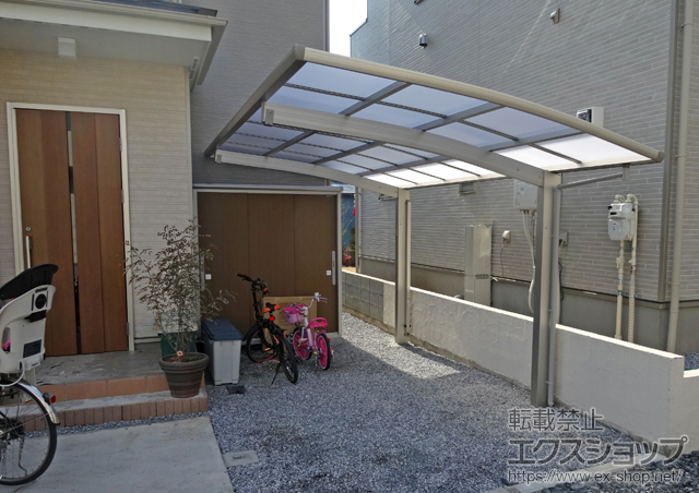 栃木県宇都宮市ののカーポート プレシオスポート 積雪〜20cm対応＋着脱式補助柱 標準・ハイルーフ兼用 2本入り×1セット 施工例