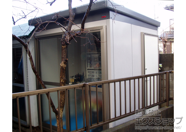 東京都日野市のの物置・屋外倉庫 ナイソー 一般型 (SMK-36S)＋掃出し窓（ガラス付） 壁3枚分 外錠付＋DAK-S ドア（ドアクローザー付）＋DAK-S ドア（ドアクローザー付） 施工例