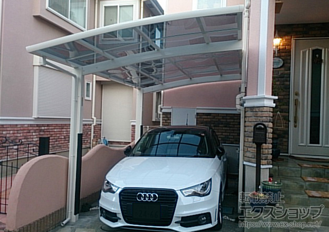 神奈川県小田原市ののカーポート レイナポートグラン　積雪〜20cm対応＋柱カバー（小）2枚入り 施工例
