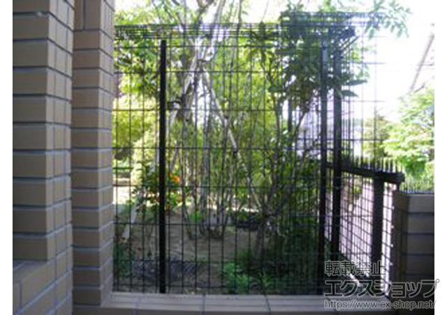 東京都多摩市ののフェンス・柵 ハイグリッドフェンス11型 フリーポールタイプ 施工例