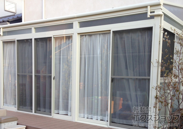 神奈川県南足柄市のLIXIL リクシル（トステム）のテラス囲い・サンルーム ほせるんですII F型 床納まり 積雪〜20cm対応 施工例