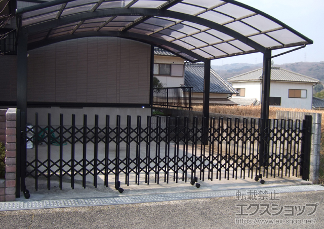 奈良県生駒郡平群町ののカーゲート トリップゲート 傾斜地専用型 ノンレール 片開き 54S 施工例