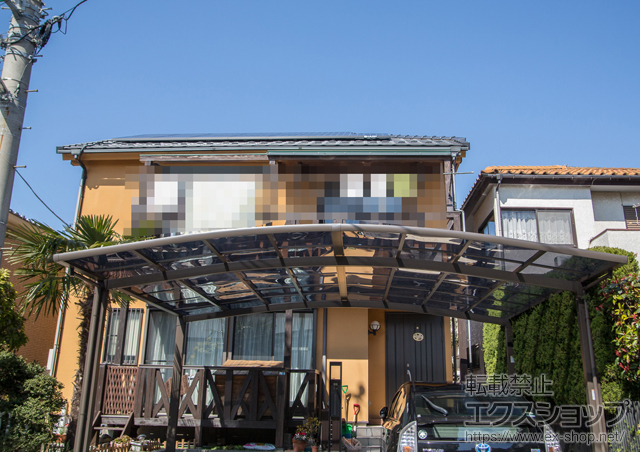 神奈川県横浜市のLIXIL リクシル（トステム）のカーポート カーブポートシグマIII ワイド 積雪〜20cm対応 施工例