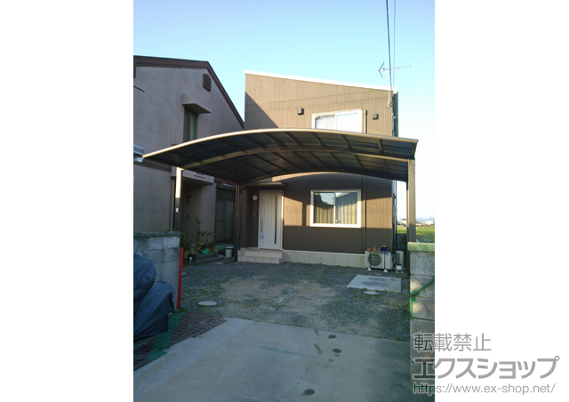 香川県仲多度郡多度津町のLIXIL リクシル（トステム）のカーポート カーブポートシグマIII ワイド 積雪〜20cm対応 施工例