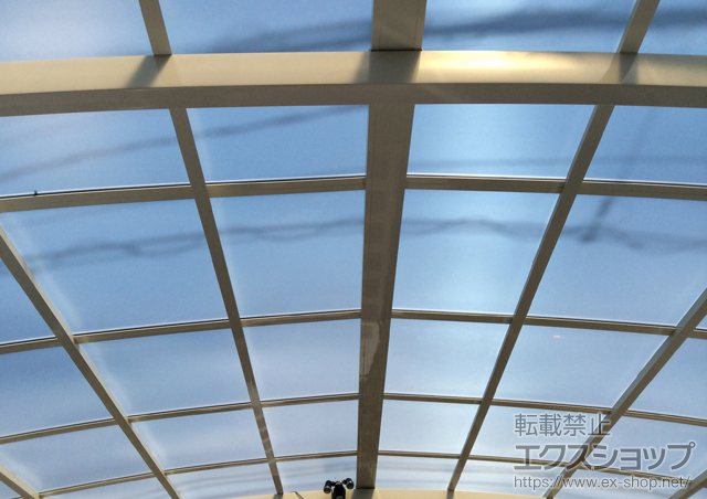 茨城県結城市のLIXIL リクシル（トステム）のカーポート カーブポートシグマIII ワイド 積雪〜20cm対応 施工例