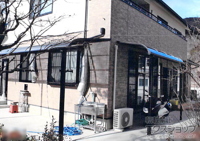 広島県庄原市のLIXIL リクシル（トステム）のテラス屋根 ライザーテラスII R型 1500 テラスタイプ 単体 積雪〜50cm対応＋吊り下げ物干し 標準 2本入 施工例