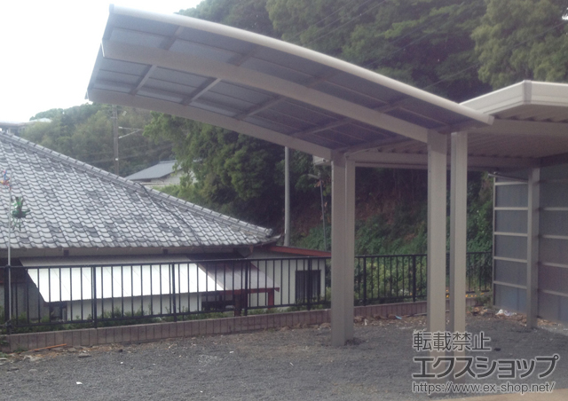 長崎県諫早市のLIXIL リクシル（トステム）のカーポート カーブポートシグマIII 積雪〜20cm対応 施工例