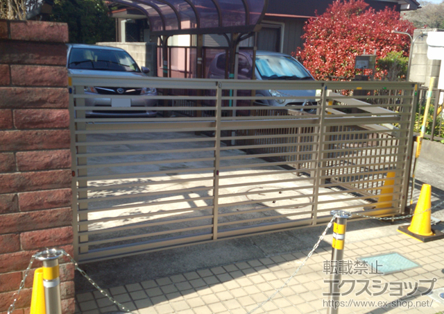 神奈川県横須賀市ののカーゲート オーバードアS1型 手動式 施工例