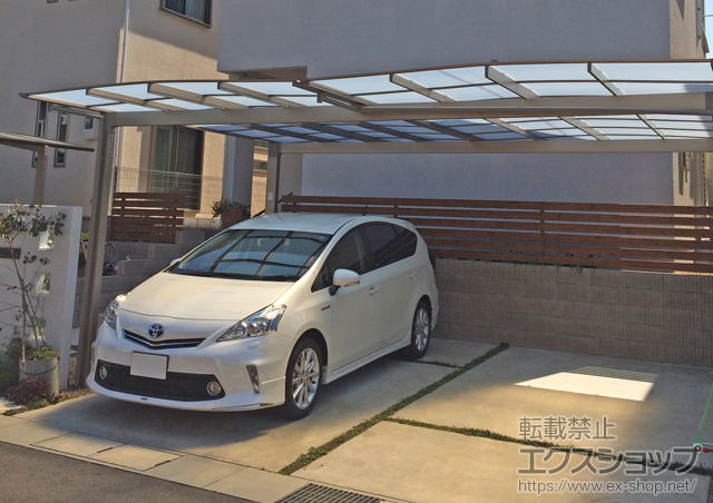 奈良県香芝市のLIXIL リクシル（トステム）のカーポート エックスルーフ ワイド 積雪〜20cm対応 施工例
