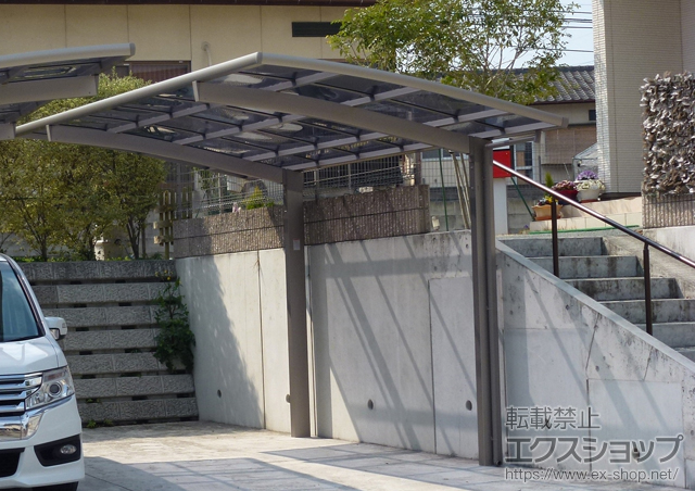 熊本県熊本市のLIXIL リクシル（トステム）のカーポート カーブポートシグマIII 積雪〜20cm対応 施工例