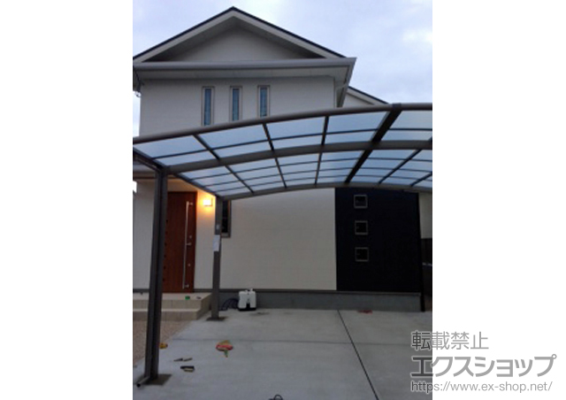 大阪府高槻市のLIXIL リクシル（トステム）のカーポート カーブポートシグマIII ワイド 積雪〜20cm対応 施工例