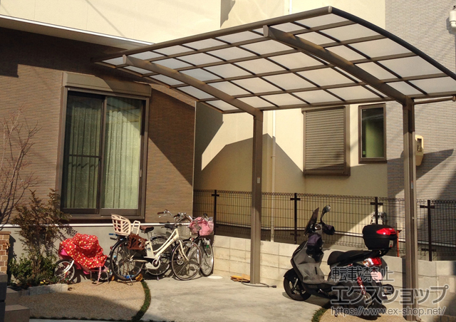 大阪府枚方市のLIXIL リクシル（トステム）のカーポート カーブポートシグマIII 積雪〜20cm対応 施工例