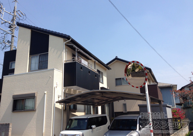 愛知県岡崎市のLIXIL リクシル（トステム）のバルコニー・ベランダ屋根 ライザーテラスII R型 屋根タイプ 単体 積雪〜20cm対応 施工例