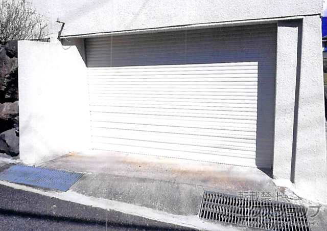 大阪府豊中市のLIXIL リクシル（トステム）のガレージシャッター ガレージシャッタークワトロ 電動式 内部付タイプ 施工例