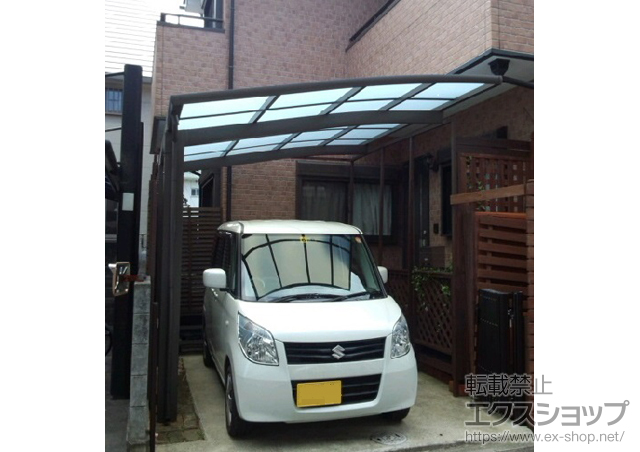 徳島県徳島市のLIXIL リクシル（トステム）のカーポート カーブポートシグマIII 積雪〜20cm対応 施工例