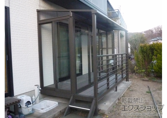 福島県いわき市のLIXIL リクシル（トステム）のテラス囲い・サンルーム ほせるんですII F型 ハーフ囲いタイプ ランマ無 積雪〜20cm対応 施工例