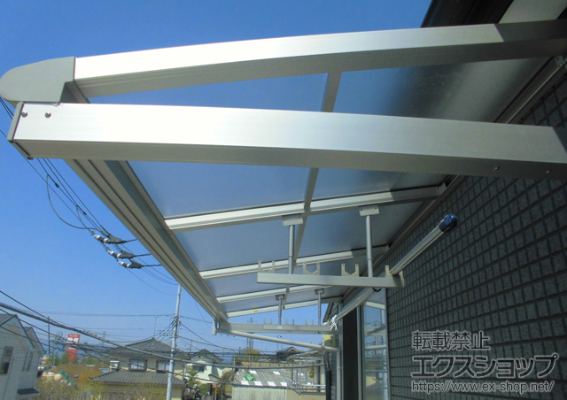 東京都武蔵村山市本町ののバルコニー・ベランダ屋根 ヴェクターテラス F型 ルーフタイプ 単体積雪〜20cm対応 施工例