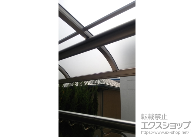 大阪府八尾市ののバルコニー・ベランダ屋根 ヴェクターテラス R型 屋根タイプ 単体 積雪〜20cm対応 施工例