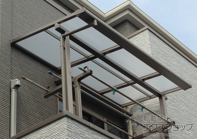 埼玉県さいたま市のLIXIL リクシル（トステム）のテラス屋根 ライザーテラスII F型 屋根タイプ 単体 積雪〜20cm対応 施工例