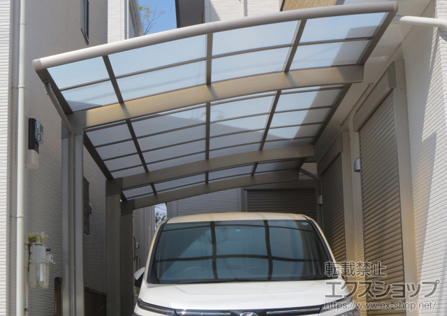 東京都足立区のLIXIL リクシル（トステム）のカーポート カーブポートシグマIII 延長 積雪〜20cm対応 施工例