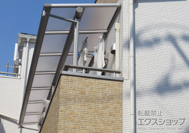 東京都足立区ののバルコニー・ベランダ屋根 プレシオステラス F型 屋根タイプ 連棟 積雪〜20cm対応 施工例