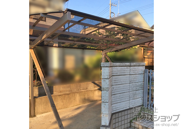 埼玉県蓮田市のLIXIL リクシル（トステム）のカーポート エックスルーフ 前上がり 積雪〜20cm対応 施工例