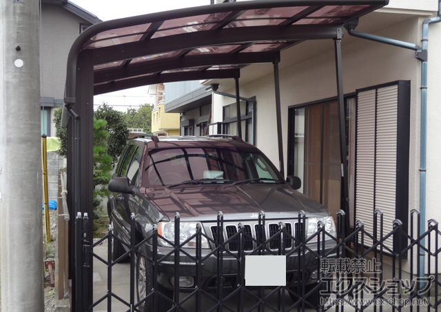 東京都八王子市ののカーポート レイナキャップポートグラン50　積雪〜50cm対応＋レイナキャップポートグラン50用　着脱式サポート(3本入り) 施工例