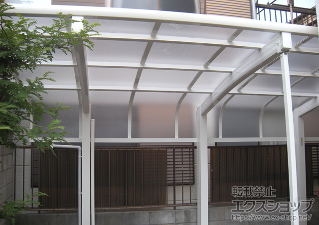 東京都国分寺市ののカーポート レイナキャップポートグラン50　積雪〜50cm対応+着脱式サポート 標準・ハイルーフ兼用 3本入り 施工例