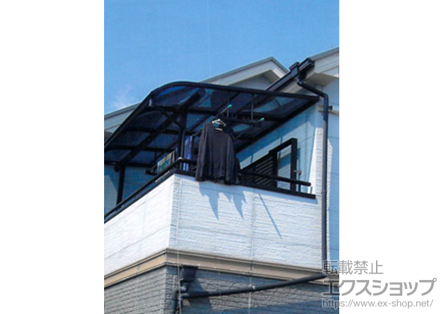 京都府宇治市ののバルコニー・ベランダ屋根 プレシオステラス R型 屋根タイプ 単体 積雪〜20cm対応＋吊り下げ式物干し　標準　2本入り 施工例