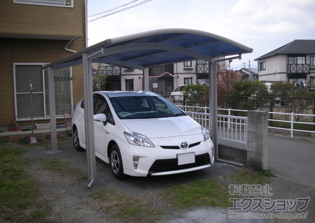 山梨県甲斐市ののカーポート レイナワンポートグラン　積雪〜20cm対応+レイナワンポートグラン用 水平式物干し 2本入 施工例