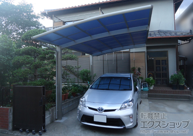 埼玉県川越市ののカーポート レイナポートグラン　積雪〜20cm対応＋着脱式サポート柱 2本入り 施工例