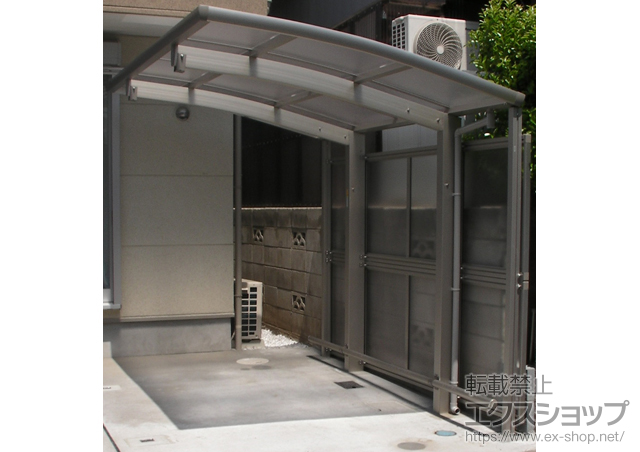 東京都三鷹市ののサイクルポート・駐輪場 レイナポートグランミニ 積雪〜20cm対応+レイナポートグランミニ　サイドパネル+着脱式サポート(2本入り)+車止めバー(1本入り) 施工例