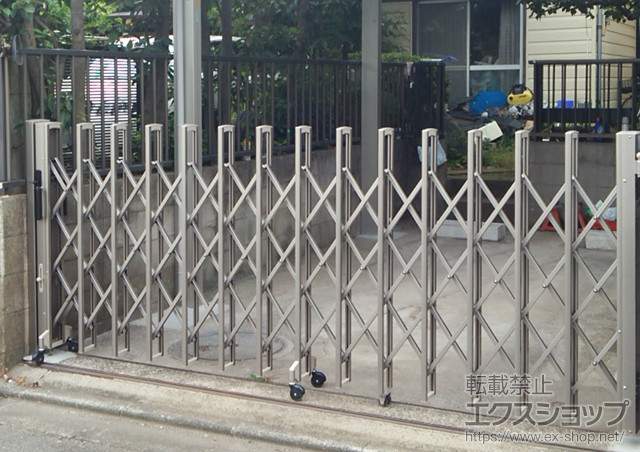 東京都東大和市ののカーゲート ニューハピネスHG アルミタイプ  キャスタータイプ 片開き 330S 施工例