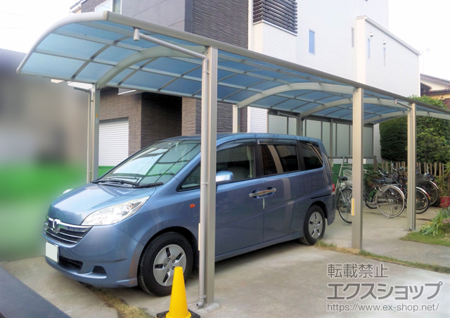 埼玉県さいたま市ののカーポート レイナワンポートグラン 縦連棟 積雪〜20cm対応＋レイナワンポートグラン用 サイドパネル＋屋根ふき材補強部品 施工例