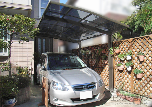 東京都杉並区のLIXIL リクシル（トステム）のカーポート カーブポートシグマIII 積雪〜20cm対応＋着脱式サポート柱 1本入り 施工例