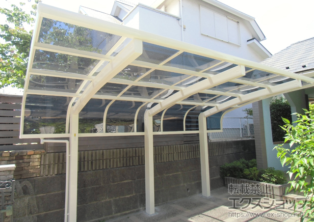 神奈川県横浜市ののカーポート レイナキャップポートグラン50　積雪〜50cm対応 施工例