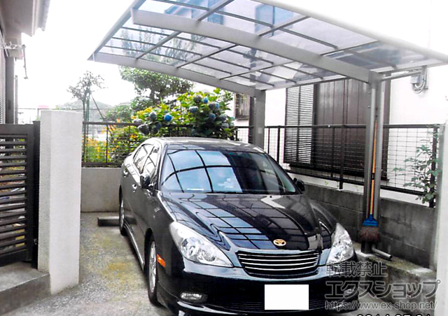 神奈川県横浜市のLIXIL リクシル（トステム）のカーポート カーブポートシグマIII 積雪〜20cm対応 施工例