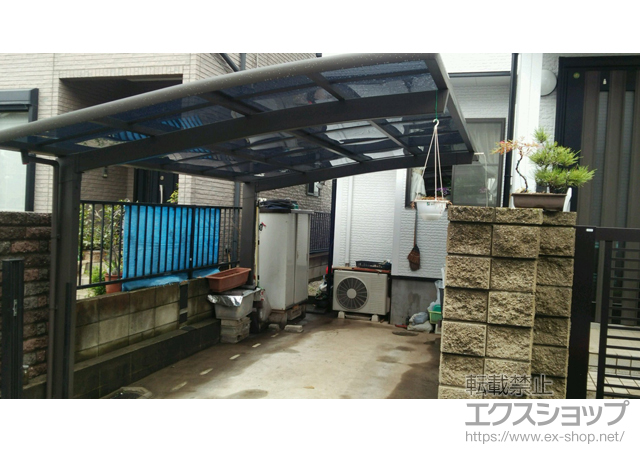 埼玉県川越市のLIXIL リクシル（トステム）のカーポート カーブポートシグマIII 耐風圧強度仕様 積雪〜30cm対応 施工例