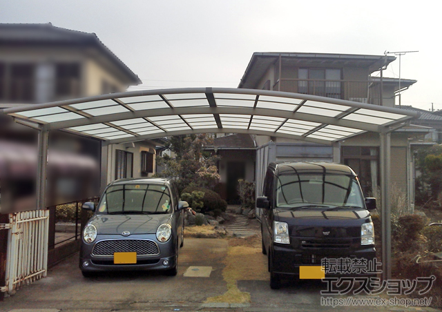 千葉県野田市のLIXIL リクシル（トステム）のカーポート カーブポートシグマIII ワイド 積雪〜20cm対応＋カーブポートシグマIII用 屋根材ホルダー 57タイプ用 施工例