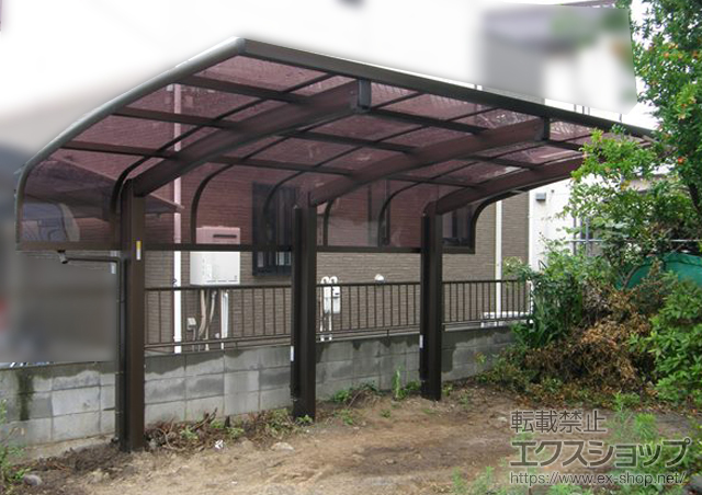 埼玉県本庄市ののカーポート レイナキャップポートグラン50　積雪〜50cm対応＋着脱式サポート 3本入 施工例