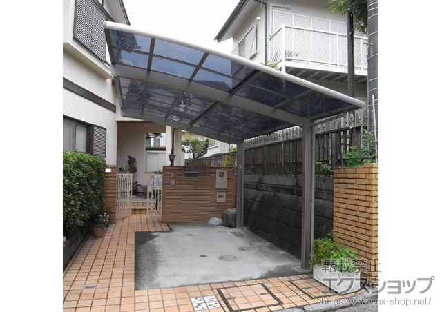 神奈川県横浜市のLIXIL リクシル（トステム）のカーポート レグナスポートシグマIII 積雪〜20cm対応＋着脱式サポート 施工例