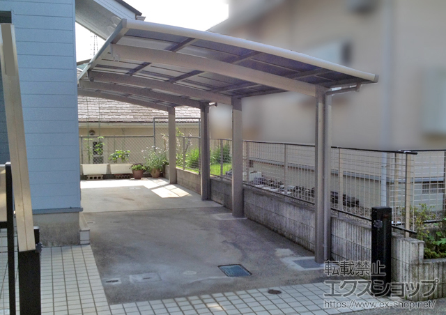 茨城県日立市のLIXIL リクシル（トステム）のカーポート カーブポートシグマIII 縦連棟 積雪〜20cm対応 施工例